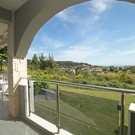 Panorama Siviris アパート *